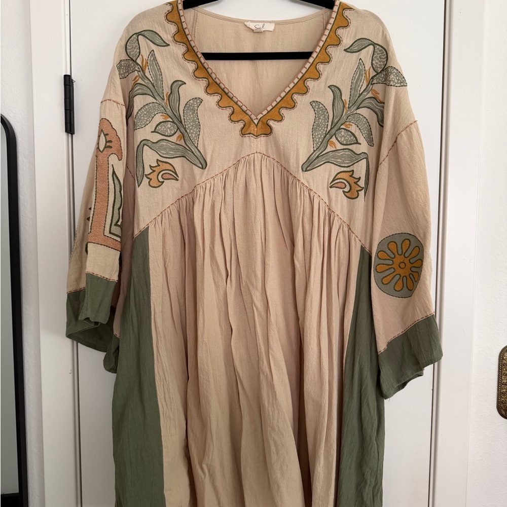 EASEL EMBROIDERED LINEN DRESS KHAKI OLIVE LARGE - Picture 2 of 6